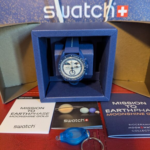Swatch × Omega BIOCERAMIC MOONSWATCH Mission to Earthphase Gold - Picture 1 of 9